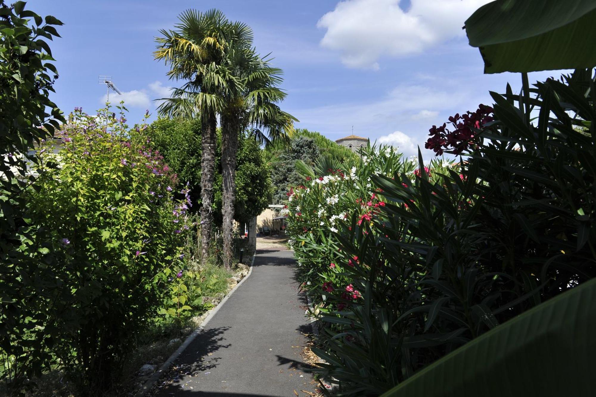 Jardin D'Arcy - Chambres D'Hotes Avec Piscine Et Spa Bois エクステリア 写真